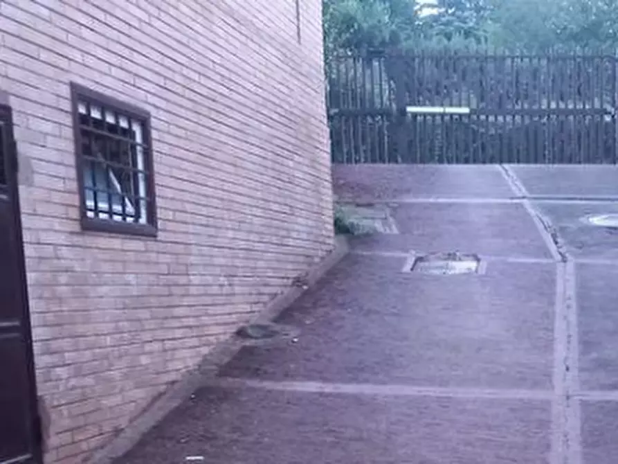 Immagine 8 di Appartamento in vendita  in Via di Mezzocammino  a Roma