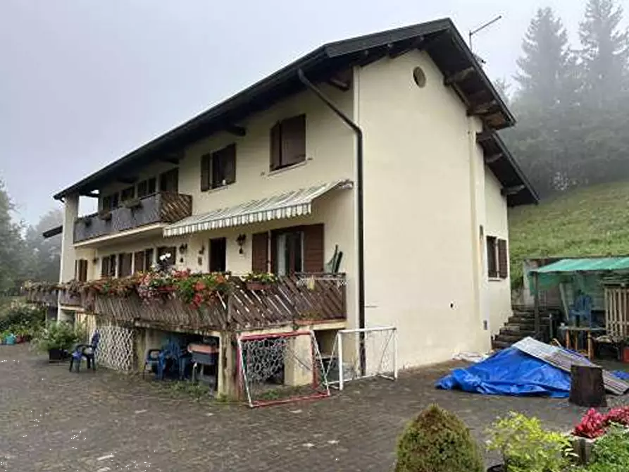 Immagine 1 di Casa indipendente in vendita  in Via Laste a Limana