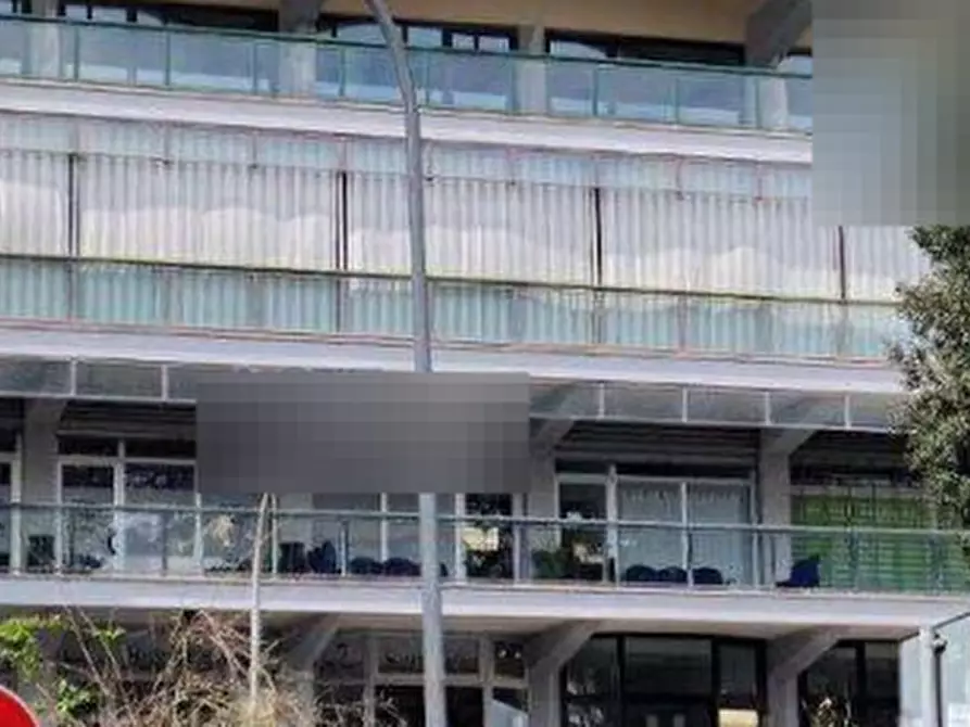 Immagine 4 di Ufficio in vendita  in Piazza Stefano Jacini  a Roma