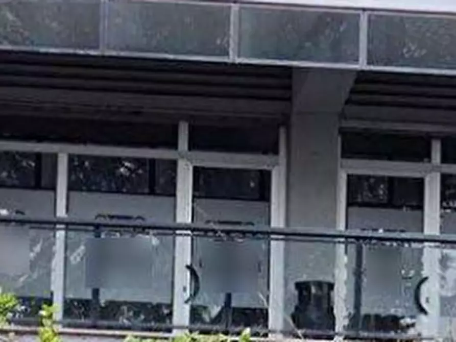 Immagine 5 di Ufficio in vendita  in Piazza Stefano Jacini  a Roma