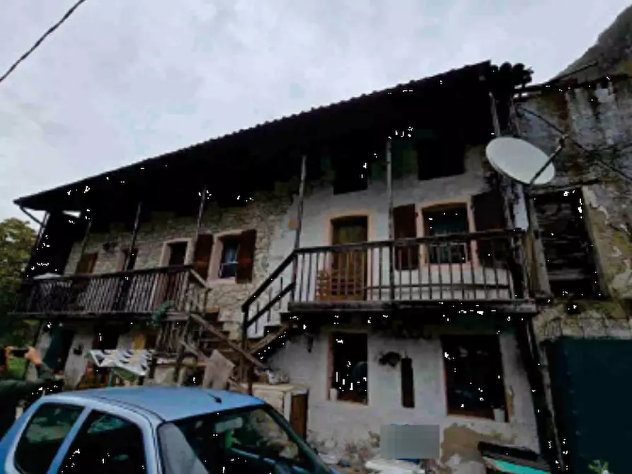 Immagine 2 di Casa indipendente in vendita  in Frazione Anzù a Feltre