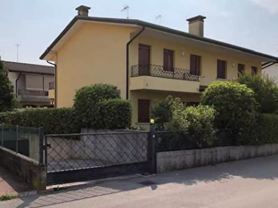 Immagine 7 di Porzione di casa in vendita  in  Via Giacomo Matteotti a Istrana