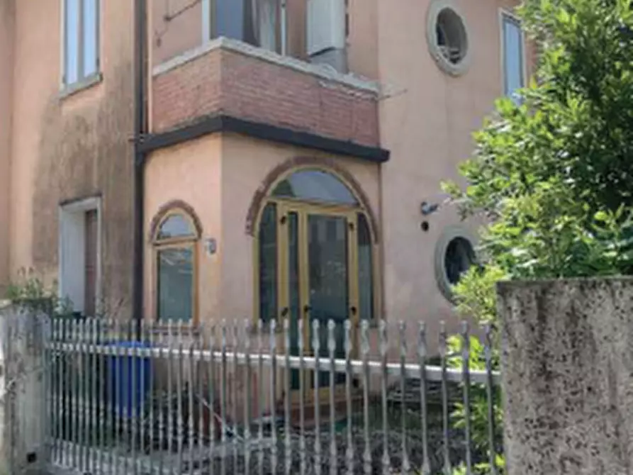 Immagine 10 di Appartamento in vendita  in Via Giulio Pastore a Villorba