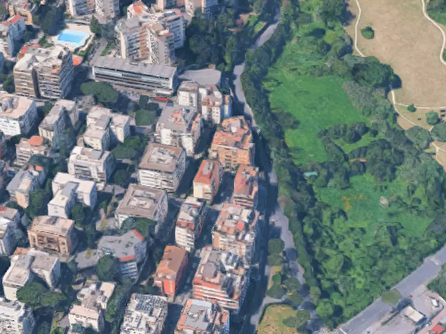 Immagine 13 di Negozio in vendita  in Piazza Stefano Jacini  a Roma