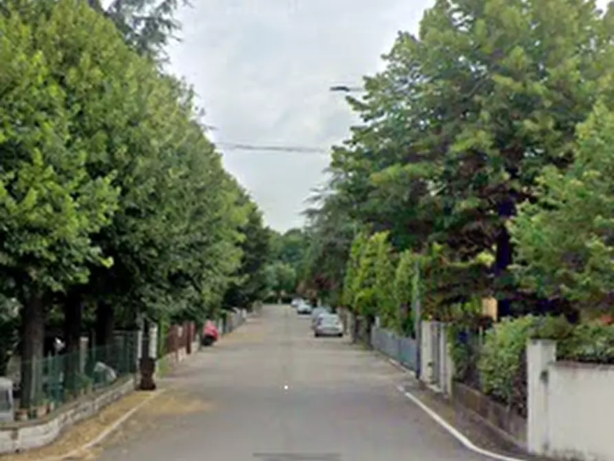 Immagine 10 di Appartamento in vendita  in Via Camillo PrampolinI a Correggio