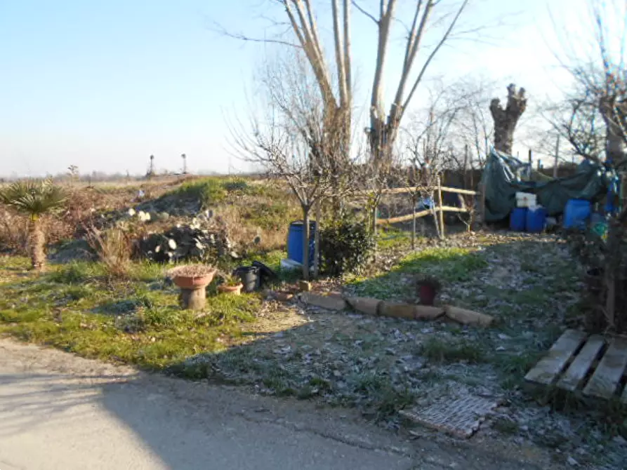 Immagine 2 di Casa indipendente in vendita  in Via GazzolI  a Novi Di Modena