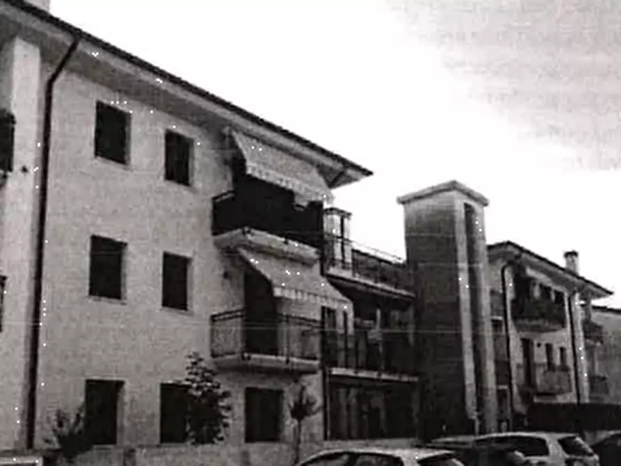 Immagine 1 di Appartamento in vendita  in Via Leonardo da Vinci a Giavera Del Montello