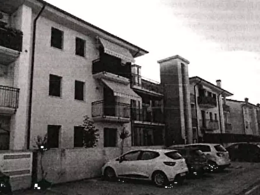 Immagine 2 di Appartamento in vendita  in Via Leonardo da Vinci a Giavera Del Montello