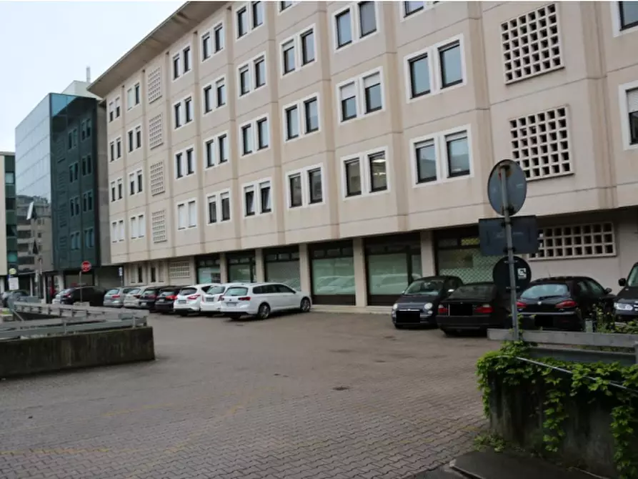 Immagine 1 di Ufficio in vendita  in Largo Parolini a Bassano Del Grappa