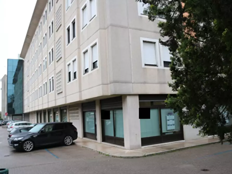 Immagine 2 di Ufficio in vendita  in Largo Parolini a Bassano Del Grappa