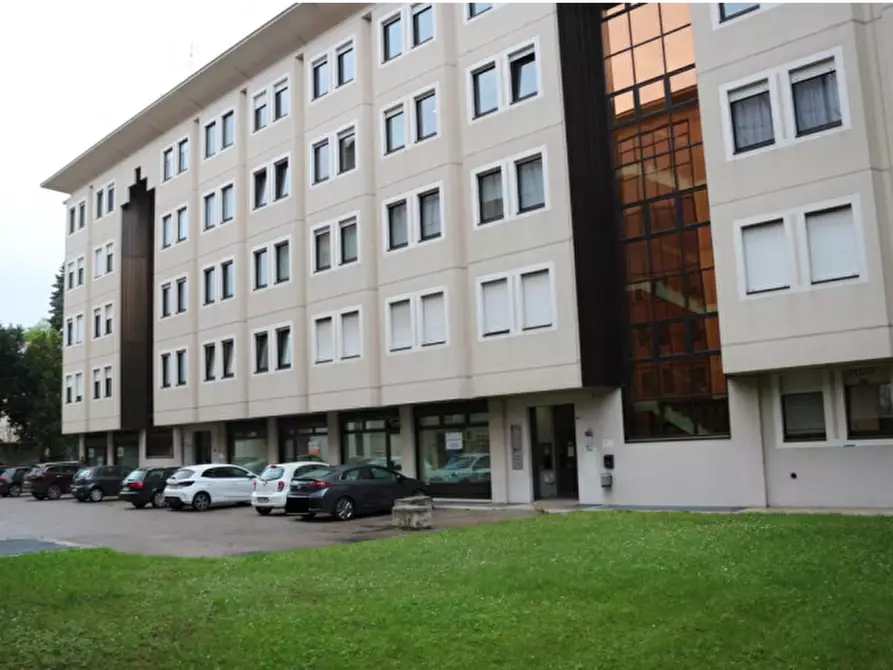 Immagine 5 di Ufficio in vendita  in Largo Parolini a Bassano Del Grappa