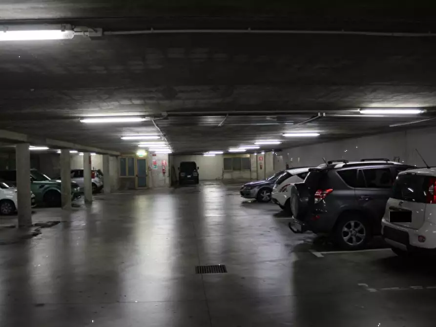 Immagine 7 di Ufficio in vendita  in Largo Parolini a Bassano Del Grappa