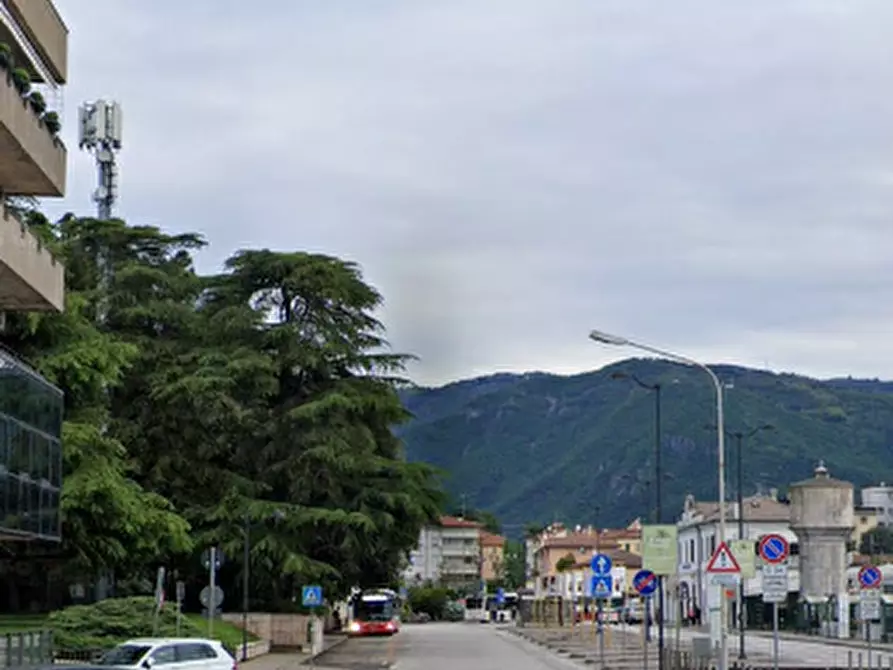 Immagine 10 di Ufficio in vendita  in Largo Parolini a Bassano Del Grappa