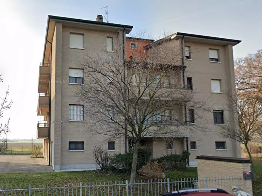 Immagine 3 di Appartamento in vendita  in Via Dei Quercioli a Reggio Nell'emilia
