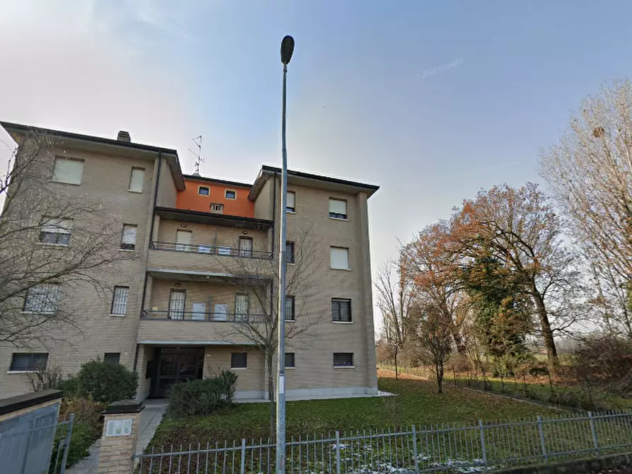 Immagine 17 di Appartamento in vendita  in Via Dei Quercioli a Reggio Nell'emilia