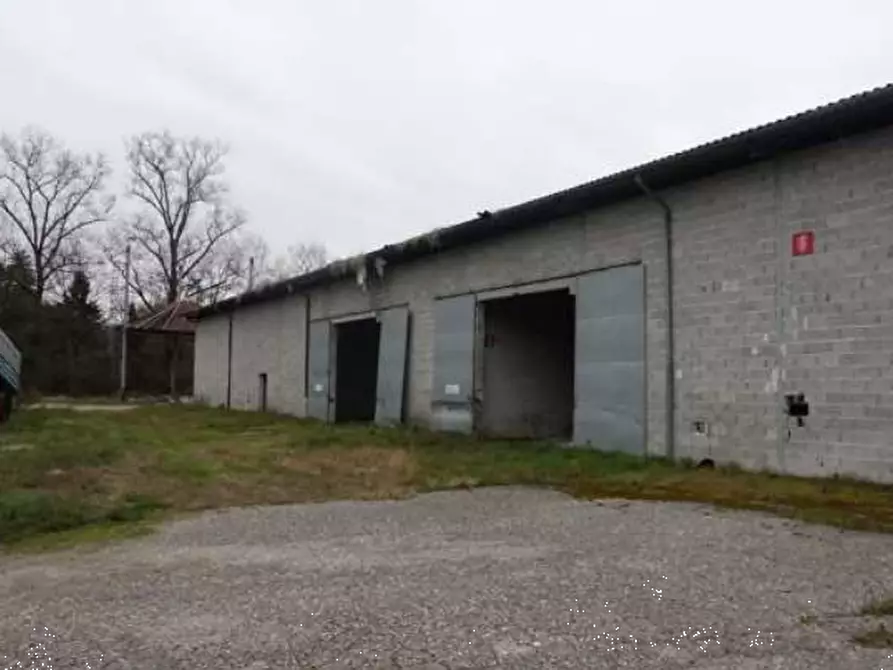 Immagine 1 di Capannone industriale in vendita  in Via Nave a Borgo Valbelluna