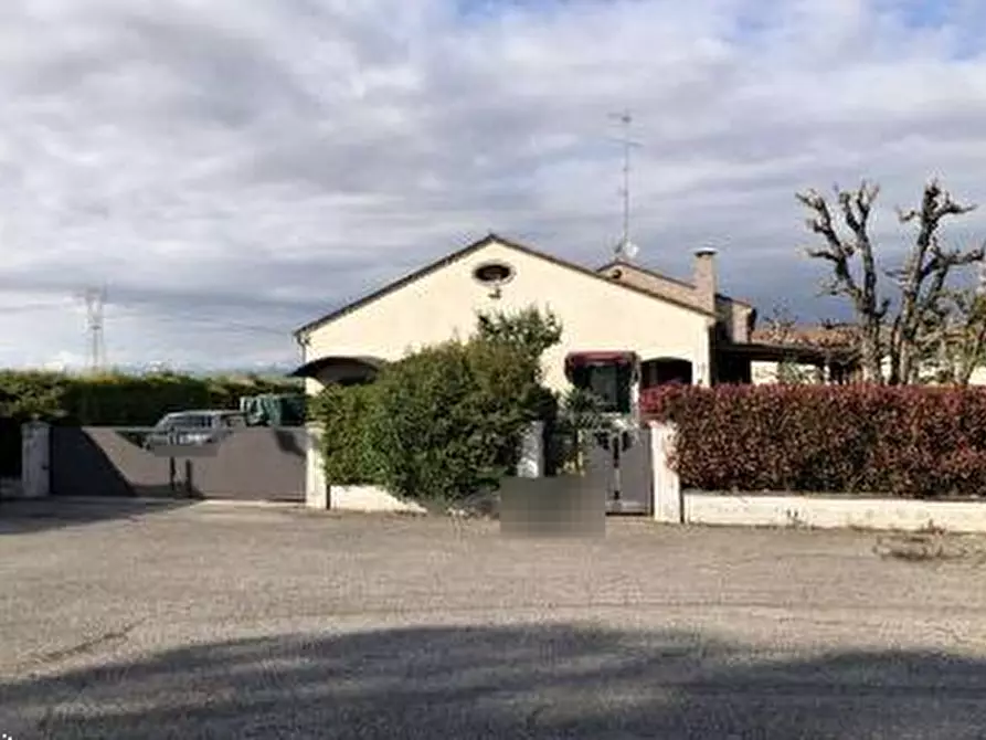 Immagine 7 di Villetta a schiera in vendita  in  Via Chiodo  a Salgareda