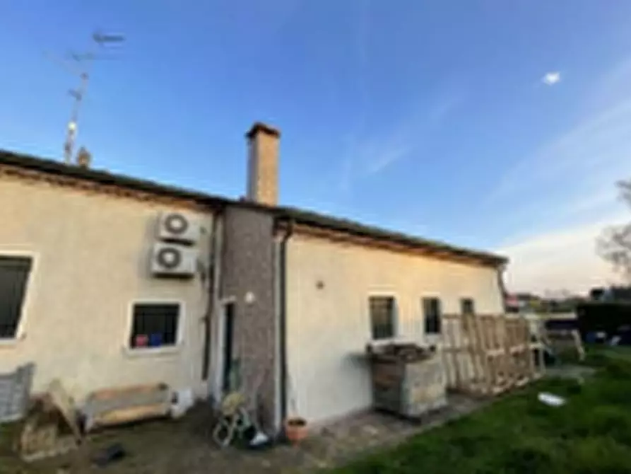 Immagine 10 di Villetta a schiera in vendita  in  Via Chiodo  a Salgareda