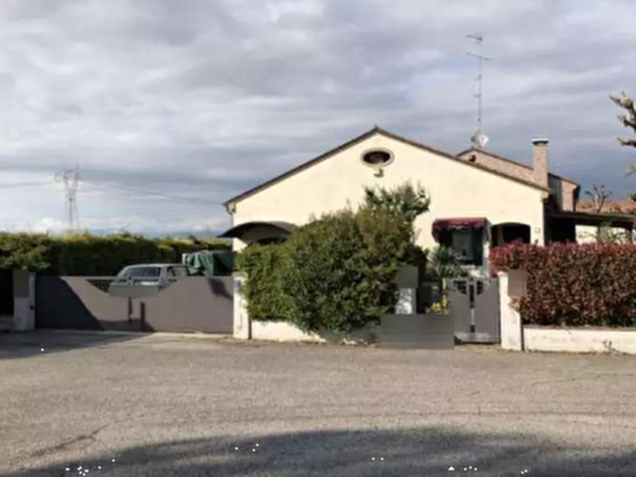 Immagine 1 di Villetta a schiera in vendita  in  Via Chiodo  a Salgareda