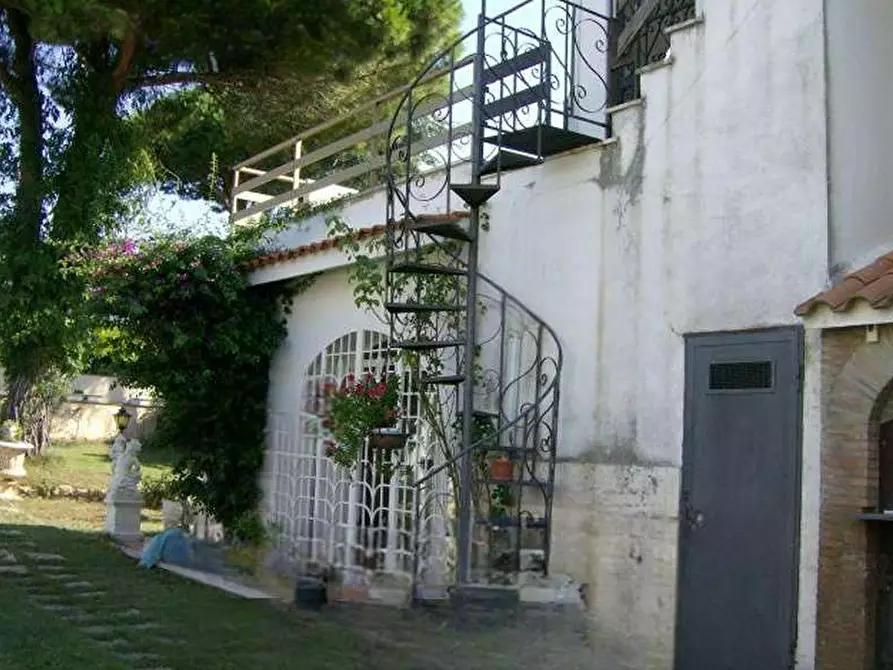 Immagine 7 di Casa bifamiliare in vendita  in Via Ticino a Ardea