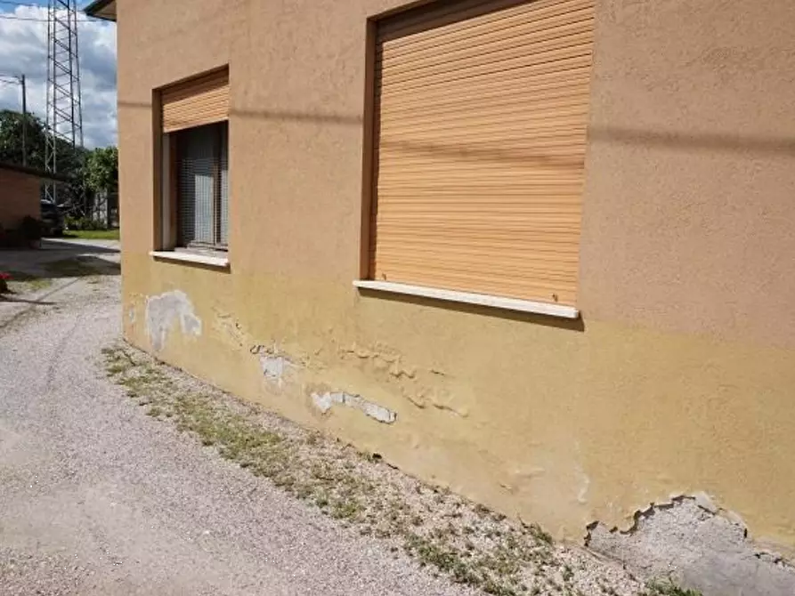 Immagine 5 di Porzione di casa in vendita  in Via Molini  a Nove