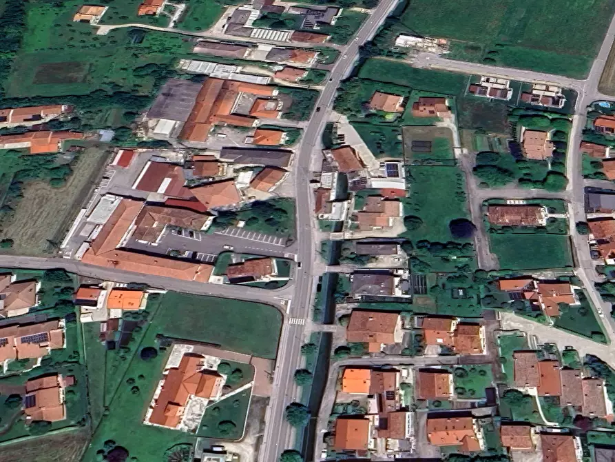 Immagine 12 di Porzione di casa in vendita  in Via Molini  a Nove