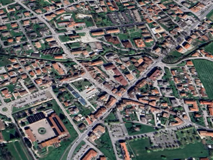 Immagine 9 di Negozio in vendita  in Via Ugo la Malfa a Susegana