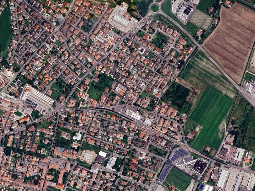 Immagine 10 di Appartamento in vendita  in Viale Cimabue a Reggiolo