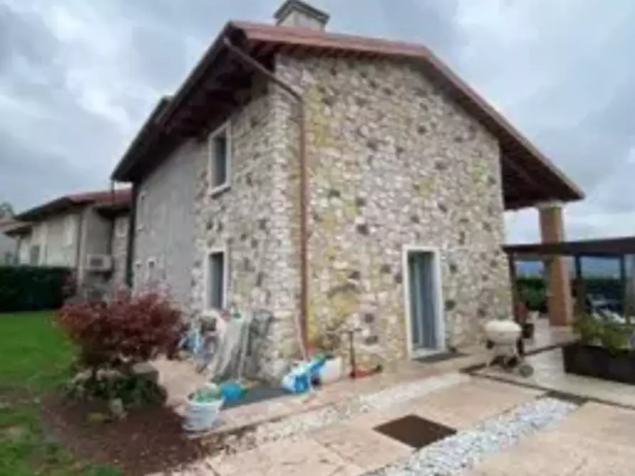 Immagine 2 di Villetta a schiera in vendita  in Via Masieri a Trissino