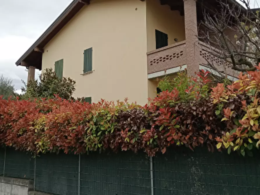 Immagine 2 di Appartamento in vendita  in Via Giuseppe Mazzini a Quattro Castella