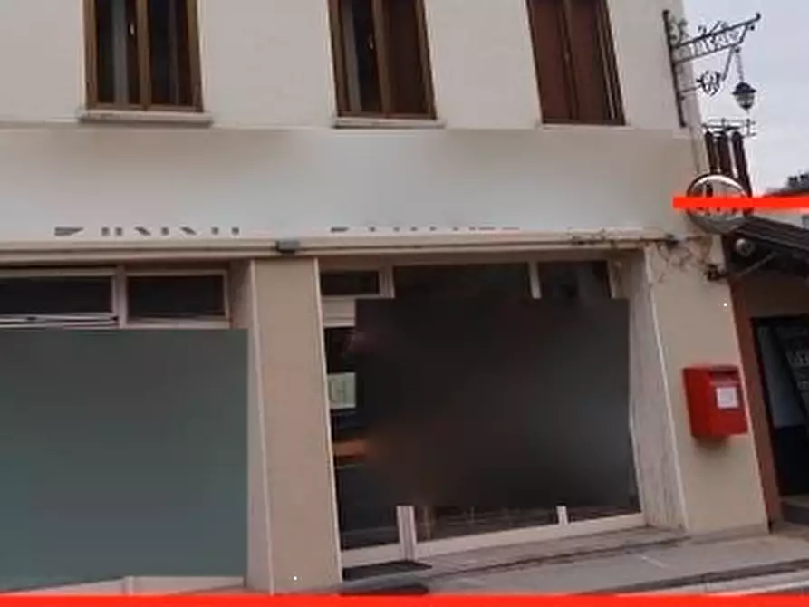 Immagine 2 di Negozio in vendita  in Via Gisbenti a Valli Del Pasubio