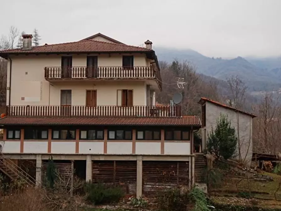 Immagine 4 di Negozio in vendita  in Via Gisbenti a Valli Del Pasubio