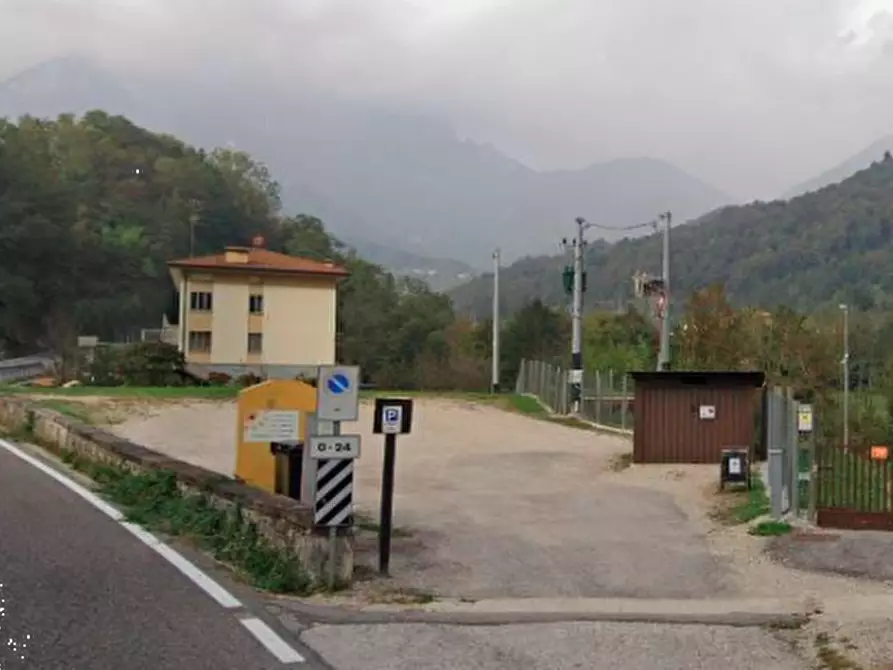 Immagine 17 di Negozio in vendita  in Via Gisbenti a Valli Del Pasubio