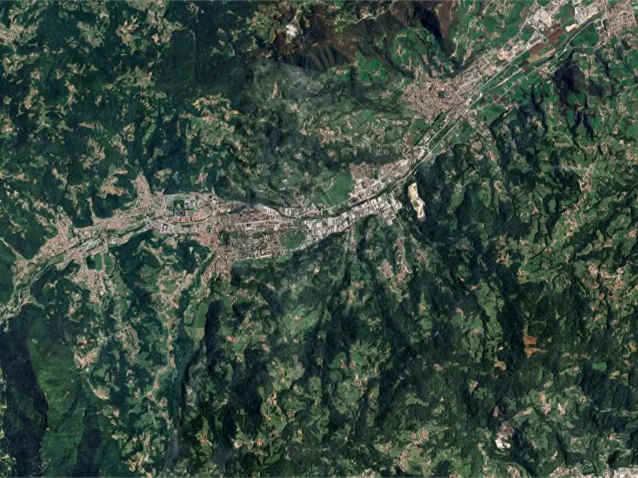 Immagine 29 di Appartamento in vendita  in Via Antonio Pacinotti  a Valdagno