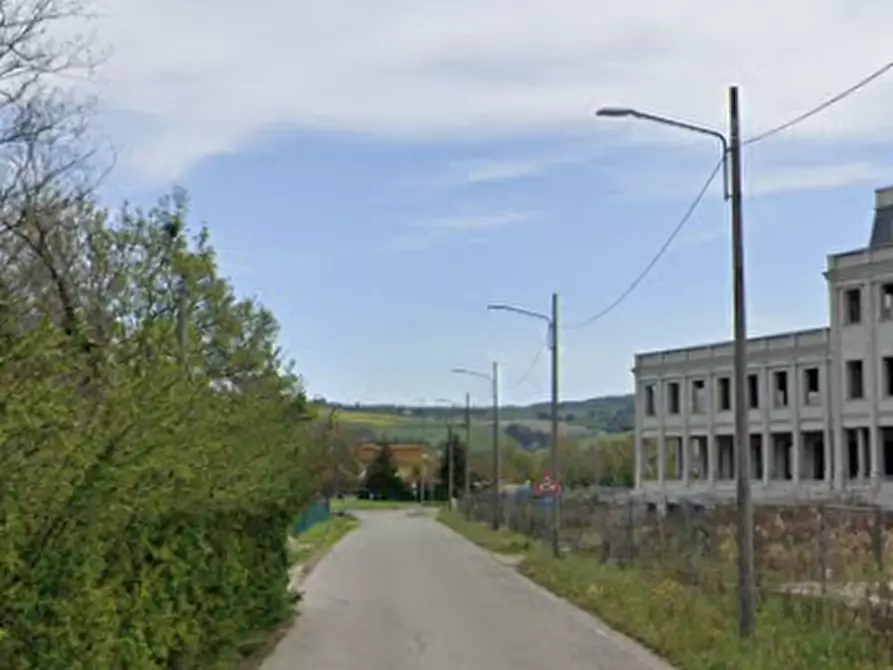 Immagine 13 di Stabile in vendita  in  Via Roma a Meldola