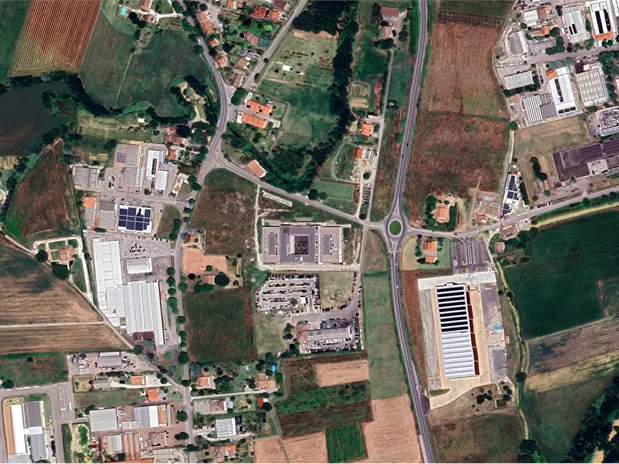 Immagine 16 di Stabile in vendita  in  Via Roma a Meldola