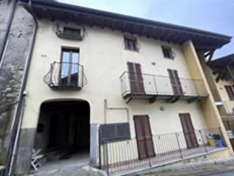 Immagine 1 di Appartamento in vendita  in Via Camerlata a Lurago D'erba