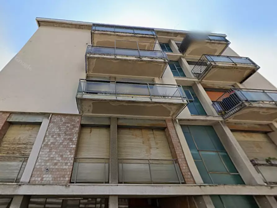 Immagine 10 di Appartamento in vendita  in Via Cesare Battisti a Mariano Comense