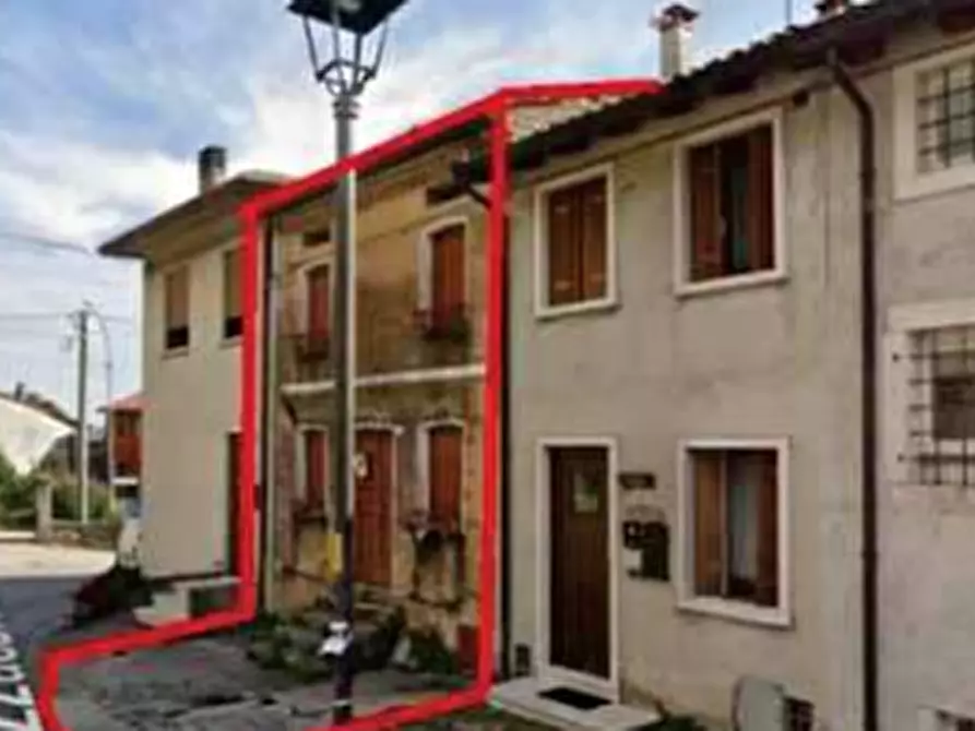 Immagine 2 di Porzione di casa in vendita  in Via Romolo e Rodolfo Mazzacavallo  a Cogollo Del Cengio