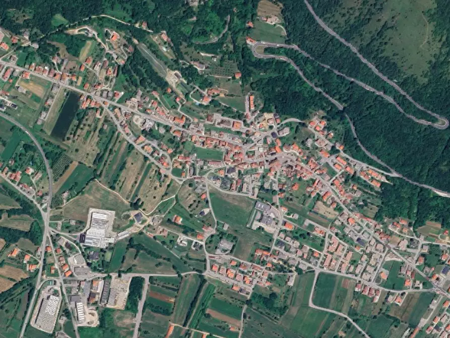 Immagine 10 di Porzione di casa in vendita  in Via Romolo e Rodolfo Mazzacavallo  a Cogollo Del Cengio