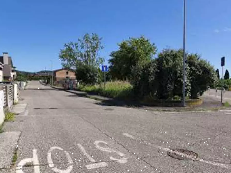 Immagine 3 di Terreno edificabile in vendita  in Via Risorgimento a Sarego