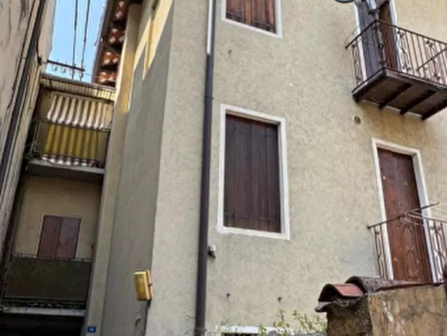 Immagine 10 di Appartamento in vendita  in Vicolo della Giasara  a Schio