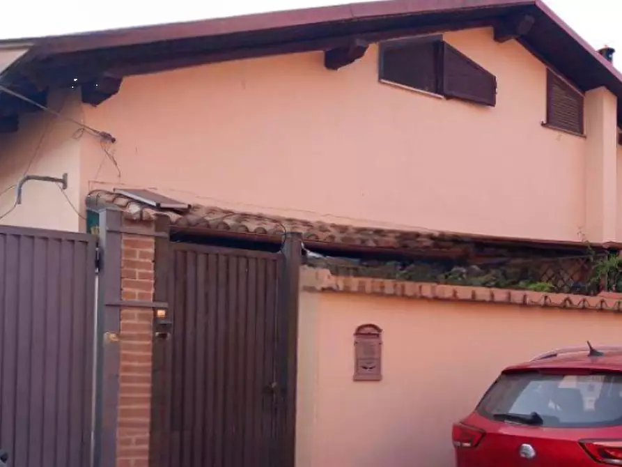 Immagine 1 di Appartamento in vendita  in Via Bonfiglio da Cesena a Roma