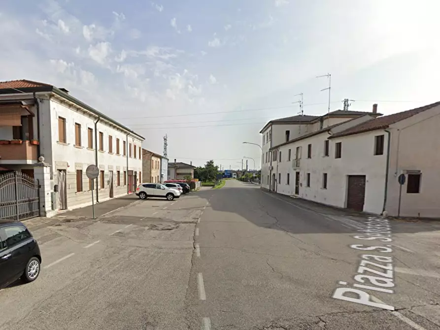 Immagine 21 di Appartamento in vendita  in Piazza San Sebastiano a Badia Polesine