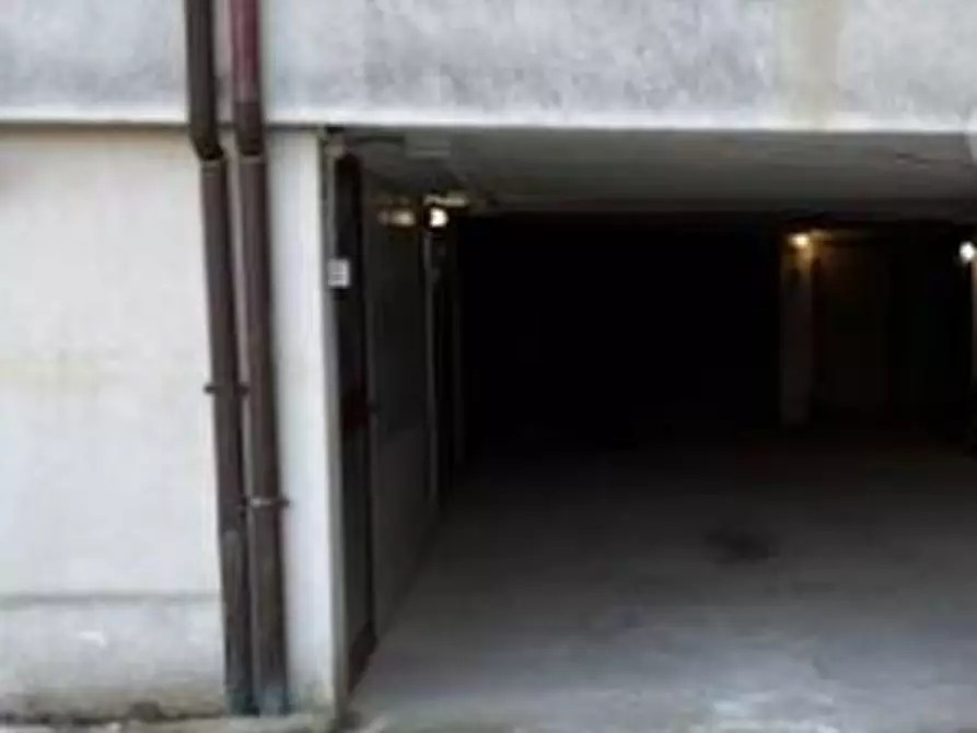Immagine 2 di Garage in vendita  in  Viale Marziale  a Ravenna