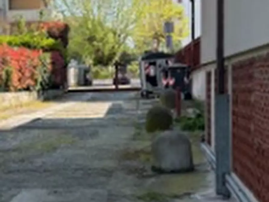 Immagine 5 di Garage in vendita  in  Viale Marziale  a Ravenna