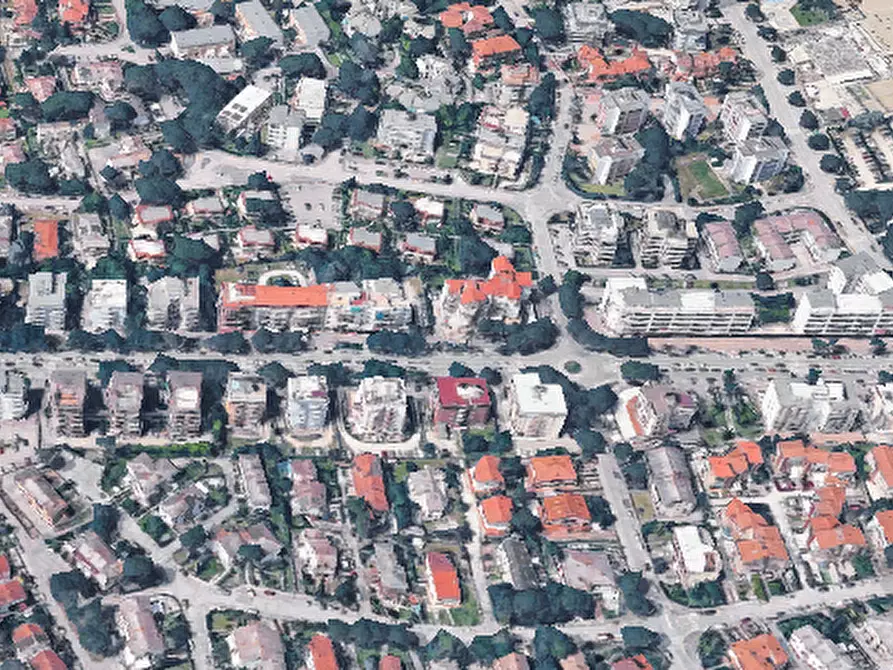 Immagine 12 di Garage in vendita  in  Viale Marziale  a Ravenna