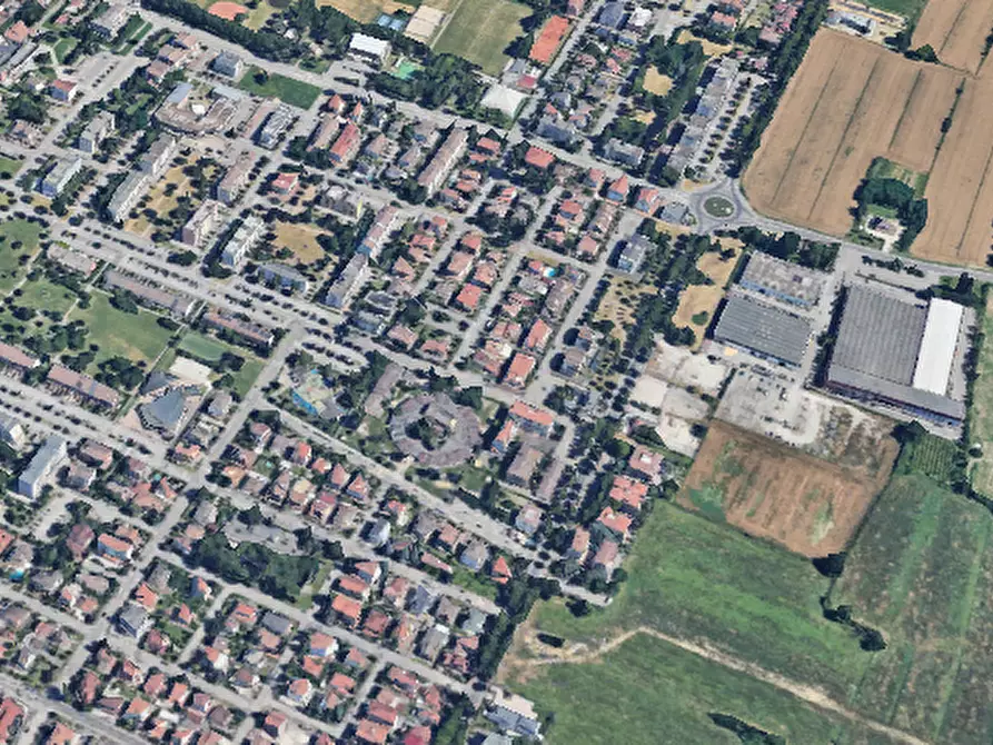 Immagine 17 di Posto auto in vendita  in Viale Leonardo da Vinci  a Ravenna