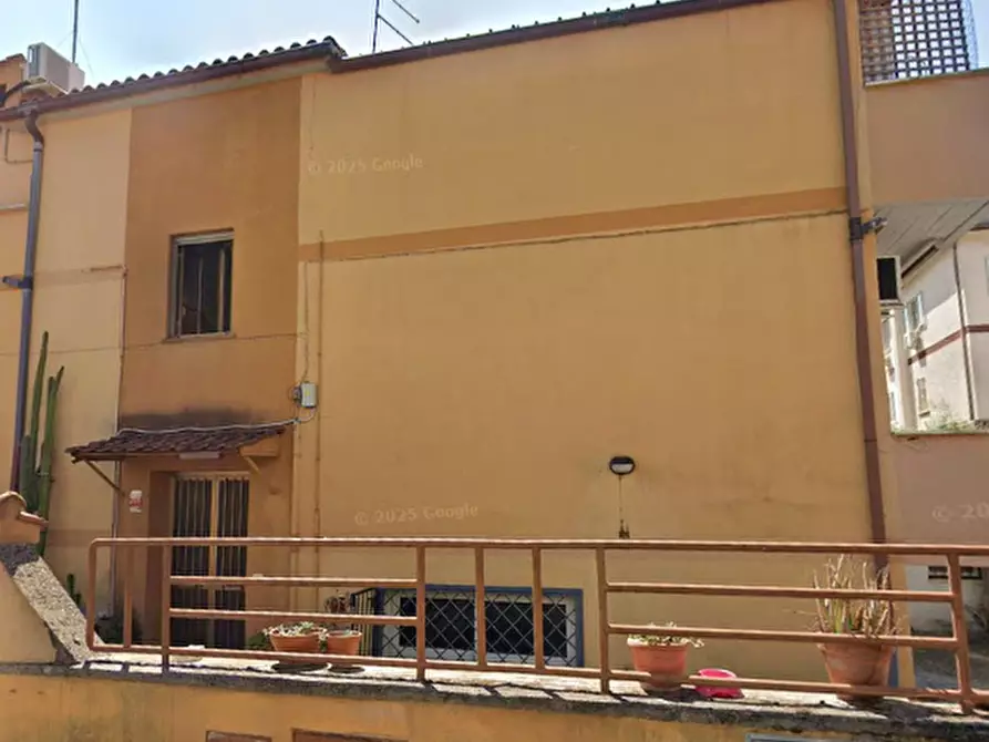 Immagine 2 di Appartamento in vendita  in Via Casatenovo  a Roma