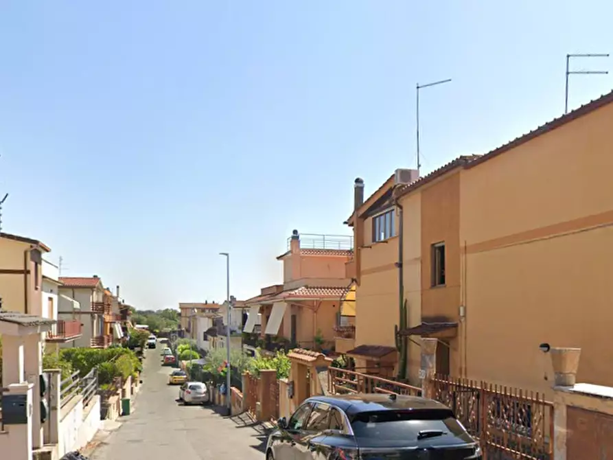 Immagine 6 di Appartamento in vendita  in Via Casatenovo  a Roma